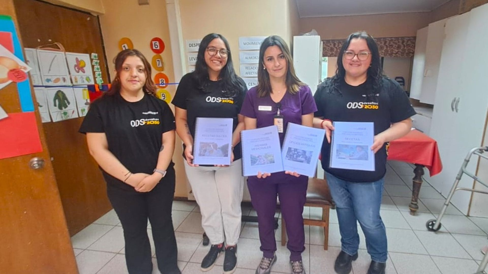 Estudiantes del IP Virginio Gómez elaboraron material adaptado para adultos mayores