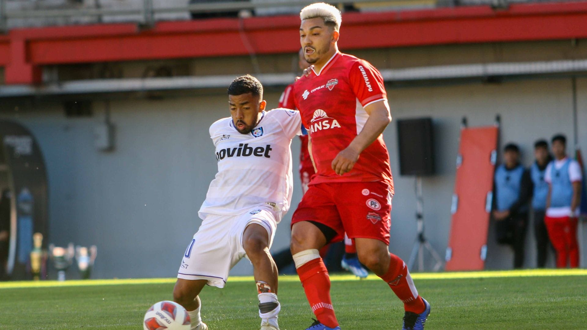 Intenso partido pero no se hacen daño: Huachipato lucha ante un difícil Ñublense