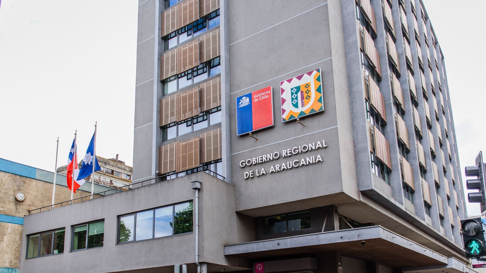 Detienen a funcionaria del Gobierno Regional de La Araucanía en medio de allanamiento por Caso Convenios