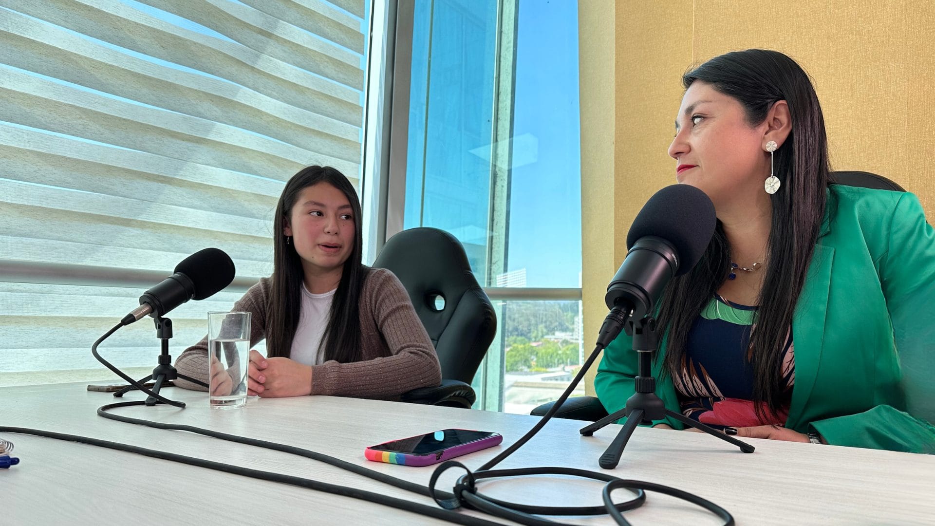 Un teléfono satelital para beneficiar a Santa Juana: El llamativo proyecto de una de las ganadoras del torneo FEM Biobío