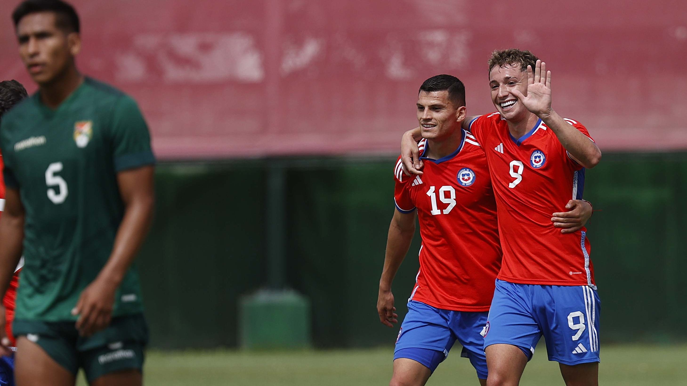 El lotino Luciano Arriagada festeja su gran momento en la Selección Chilena Sub 23
