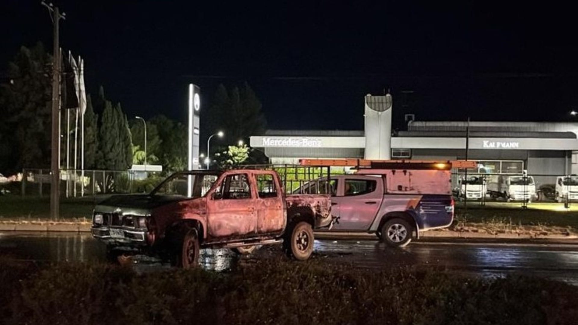 Asaltan instalaciones de Coca-Cola en Los Ángeles: Usaron tres autos robados