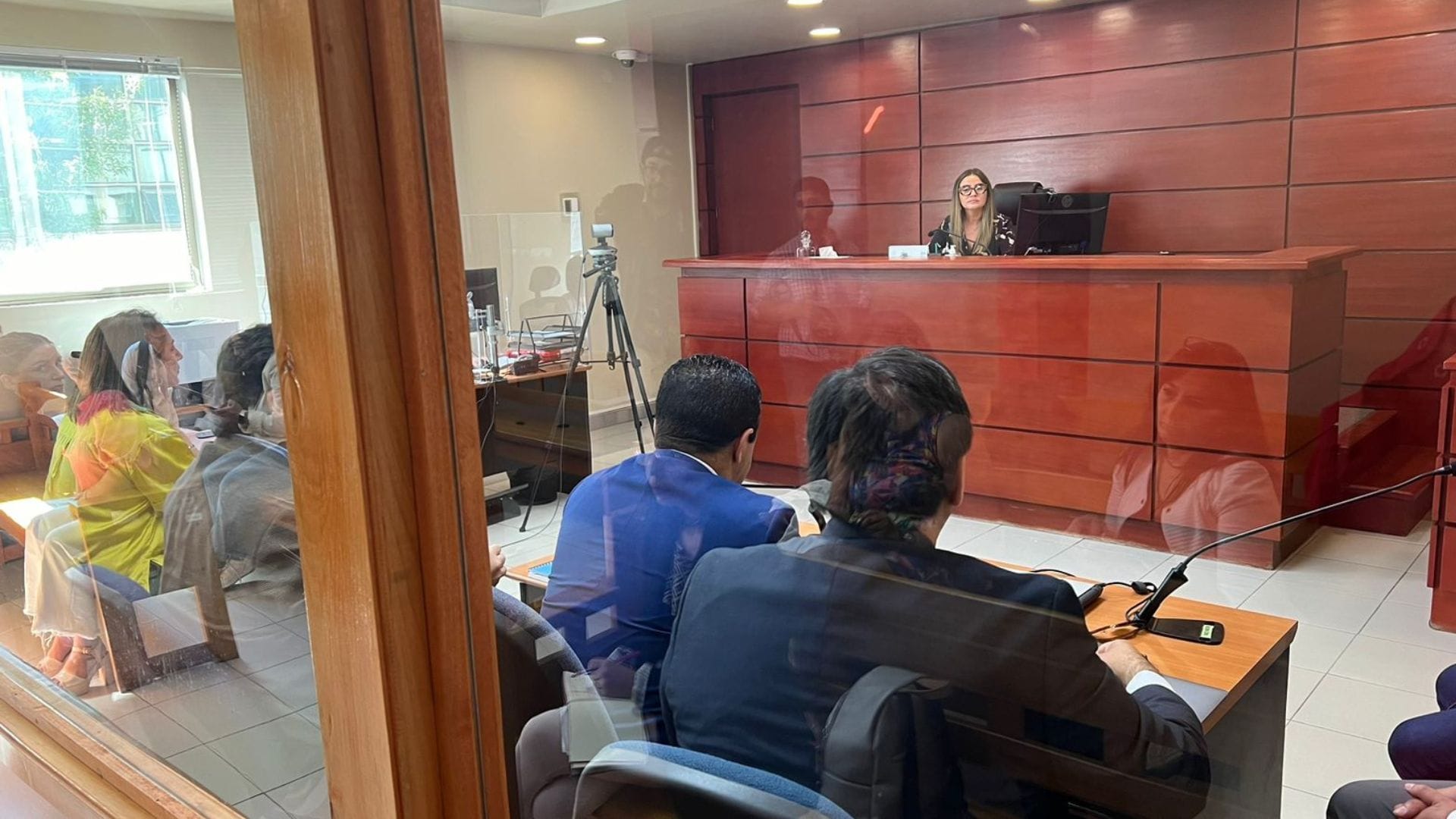 Con arresto domiciliario nocturno, firma y arraigo quedaron los nuevos formalizados por Caso Lencería