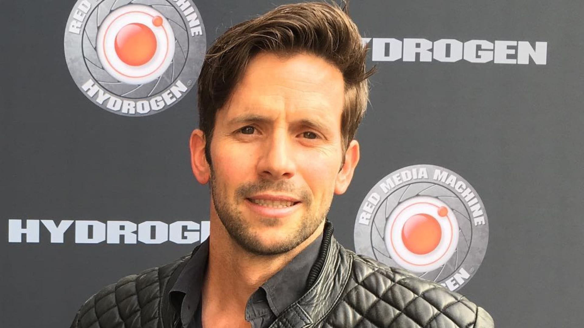Apareció en “Indiana Jones”: Actor Christian Oliver falleció junto a sus hijas tras caer avión en el que viajaban