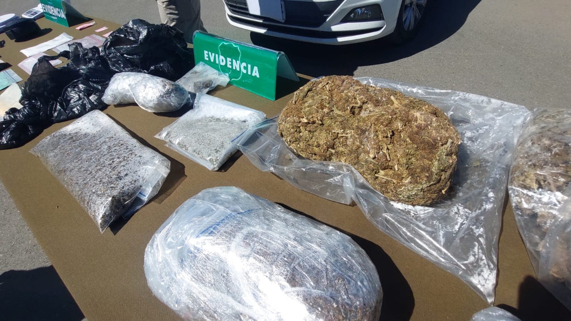 Cuatro personas fueron detenidas por tráfico de drogas en Concepción: Eran parte de clan familiar