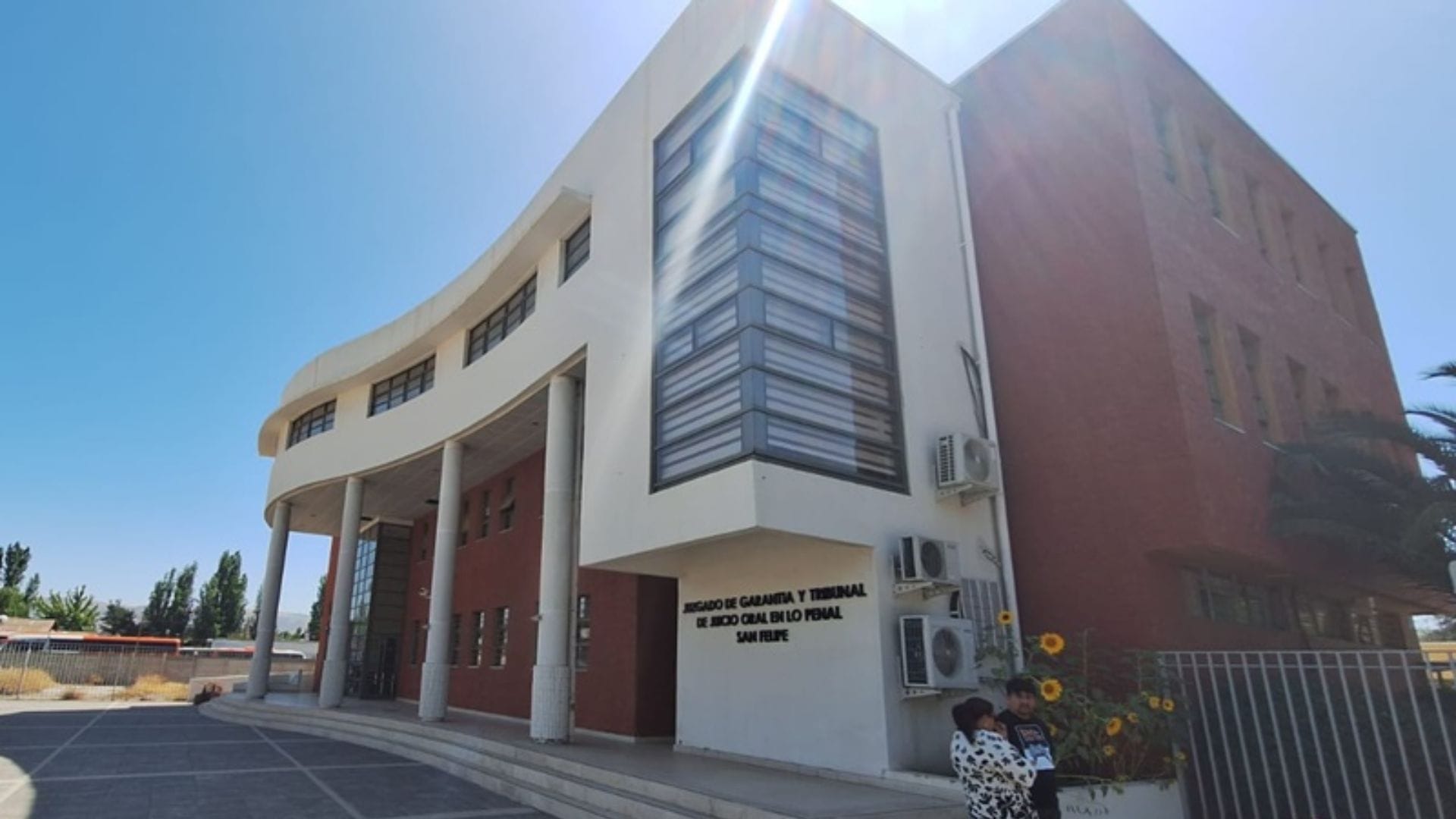 Amplían detención del único detenido por crimen de Michelle Silva: Hubo incidentes a la salida del tribunal