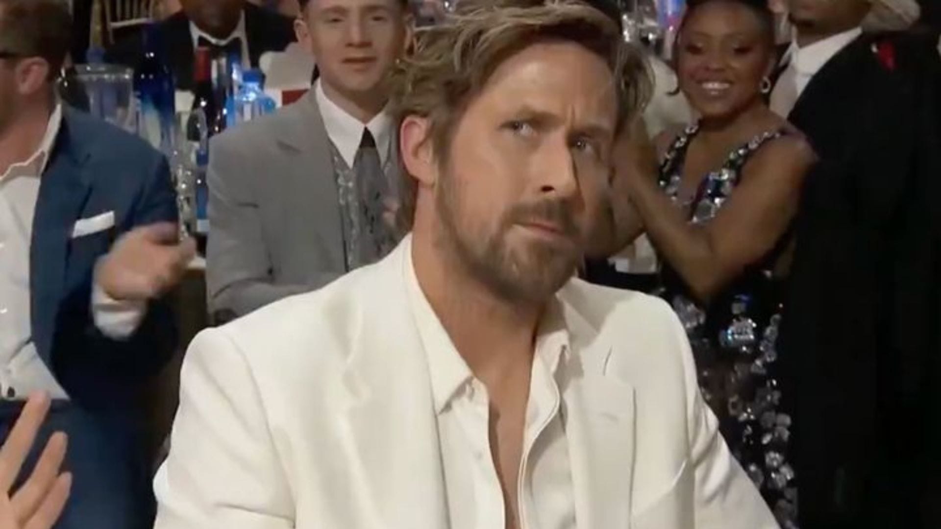 La particular reacción de Ryan Gosling al ganar la canción de Ken en los Critics Choice Awards