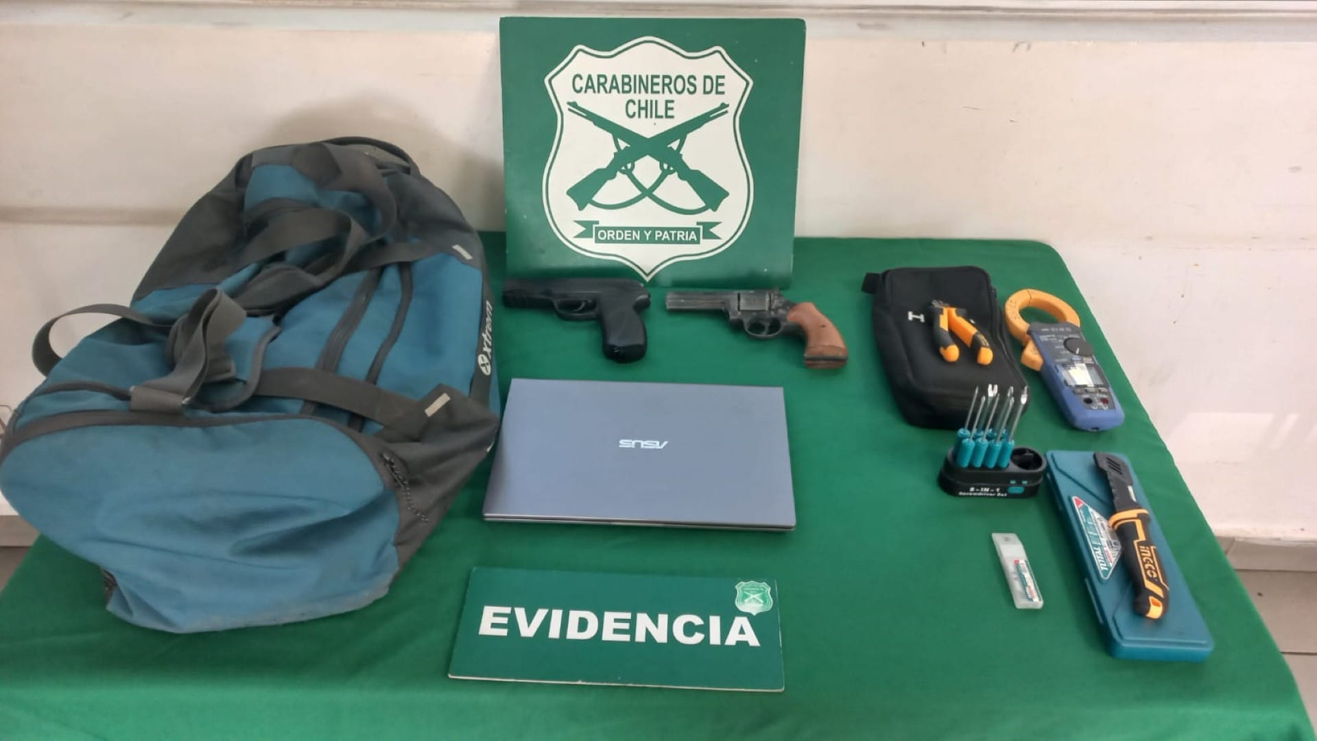 Conductor de camioneta sufre violento asalto en Concepción: Carabineros arrestó a 3 sospechosos