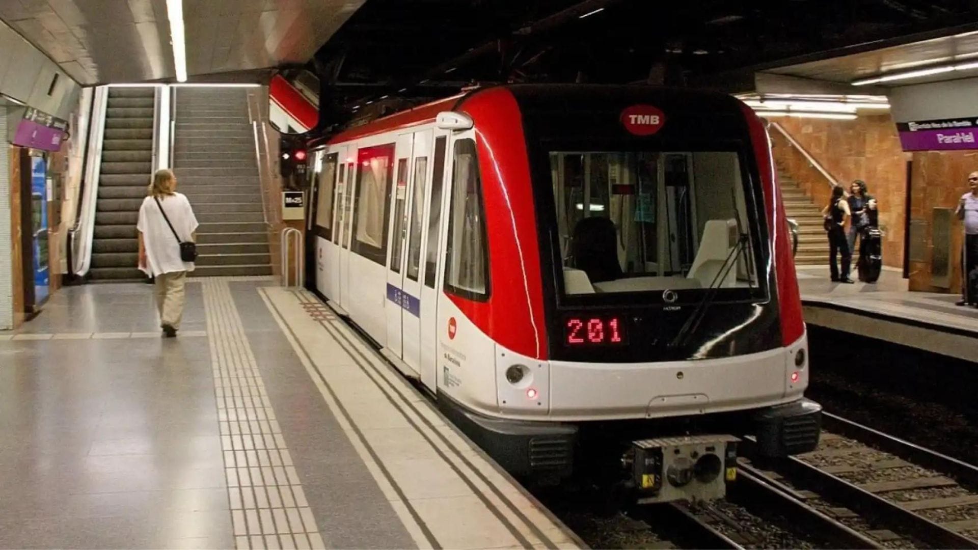 Grupo de carteristas chilenos son tachados como “el terror del metro de Barcelona”
