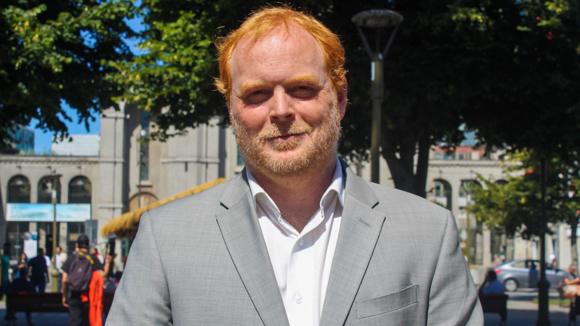 Rojo Edwards en Concepción: Afirmó que con “Movimiento Libertad” busca distanciarse de las ideas de Javier Milei