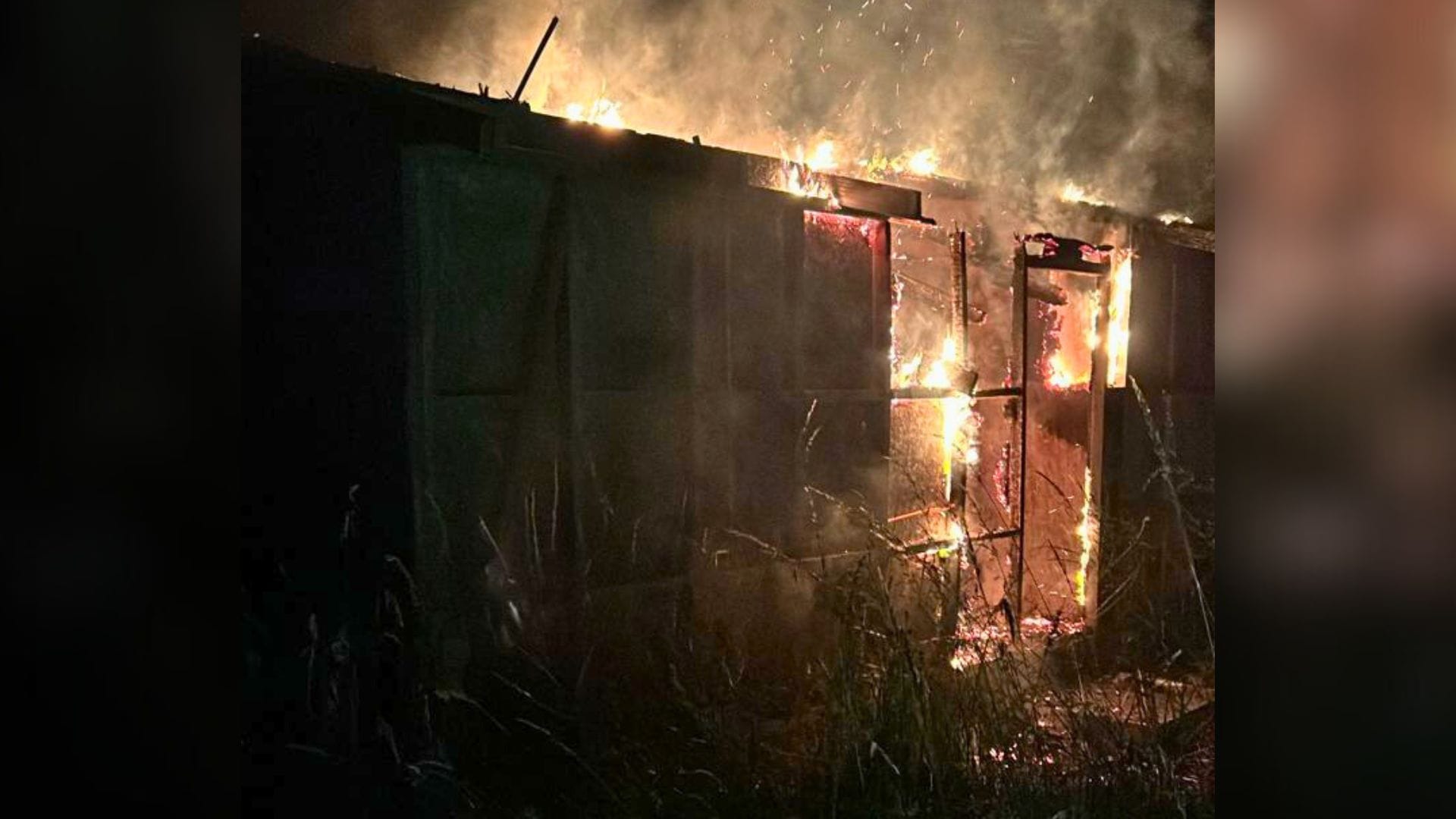 Nuevos atentados incendiarios en Arauco: Desconocidos quemaron inmueble y dispararon contra Carabineros