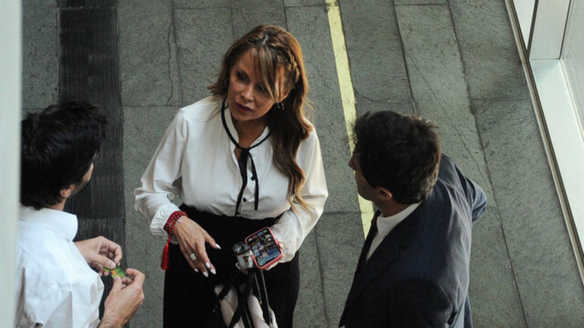 Las razones por las que se decretó arresto domiciliario total y no prisión preventiva a Cathy Barriga