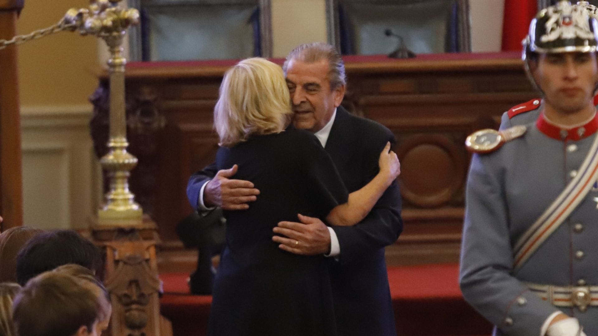 “Puedo dar fe que hasta el final de su vida mantuvo vivo su interés por Chile”: Frei en el funeral de Piñera
