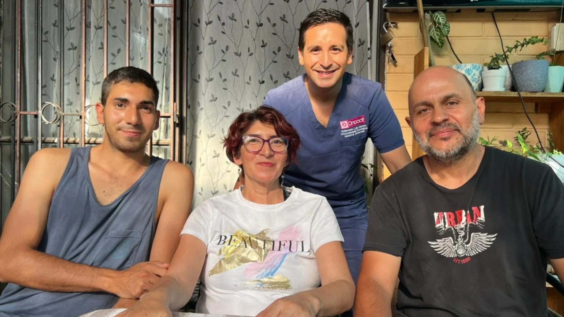 “Nos dio esperanzas de vida”: El relato de pareja de paciente que se sometió a tratamiento de inmunoterapia para combatir el cáncer