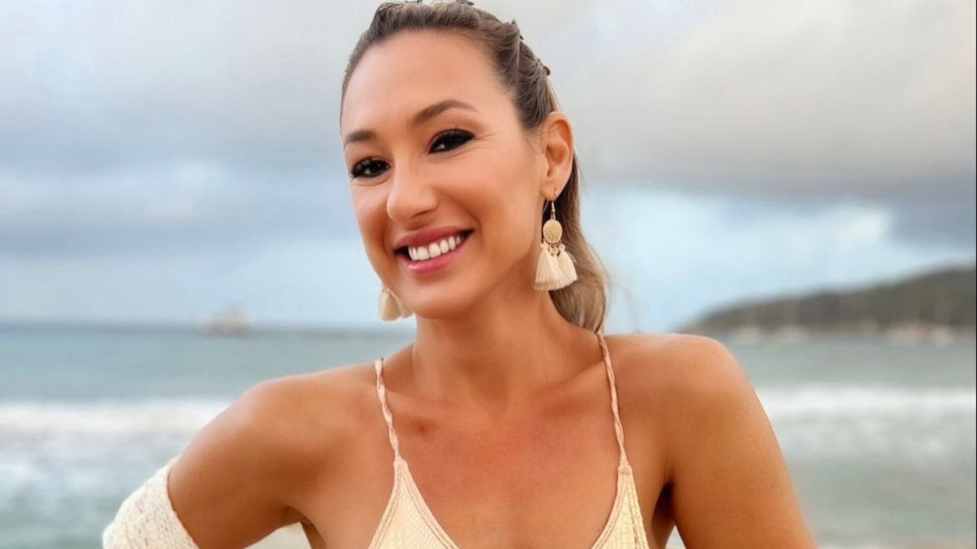 Fue reina de Viña y participó en “1810”: Esta es la actual vida de Andrea Dellacasa a 15 años del reality