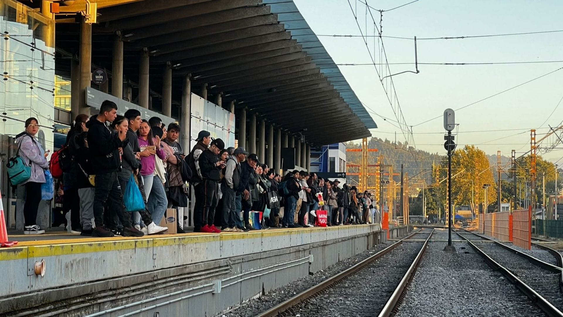 Informan problemas de itinerario en Línea 2 de Biotren Coronel – Concepción por falla eléctrica
