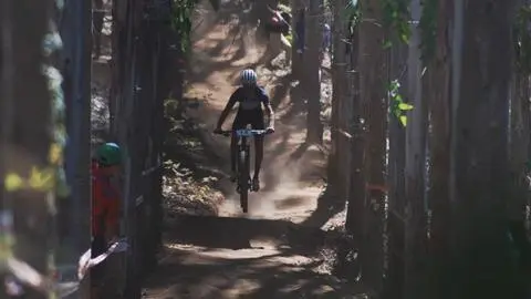 Caracol Downhill Fest: deporte, velocidad y solidaridad en el Cerro Caracol