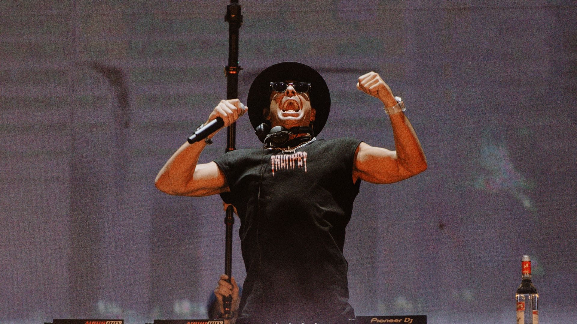 Con guiño a Los Bunkers: Timmy Trumpet presentó especial mezcla musical en Lollapalooza Chile 2024