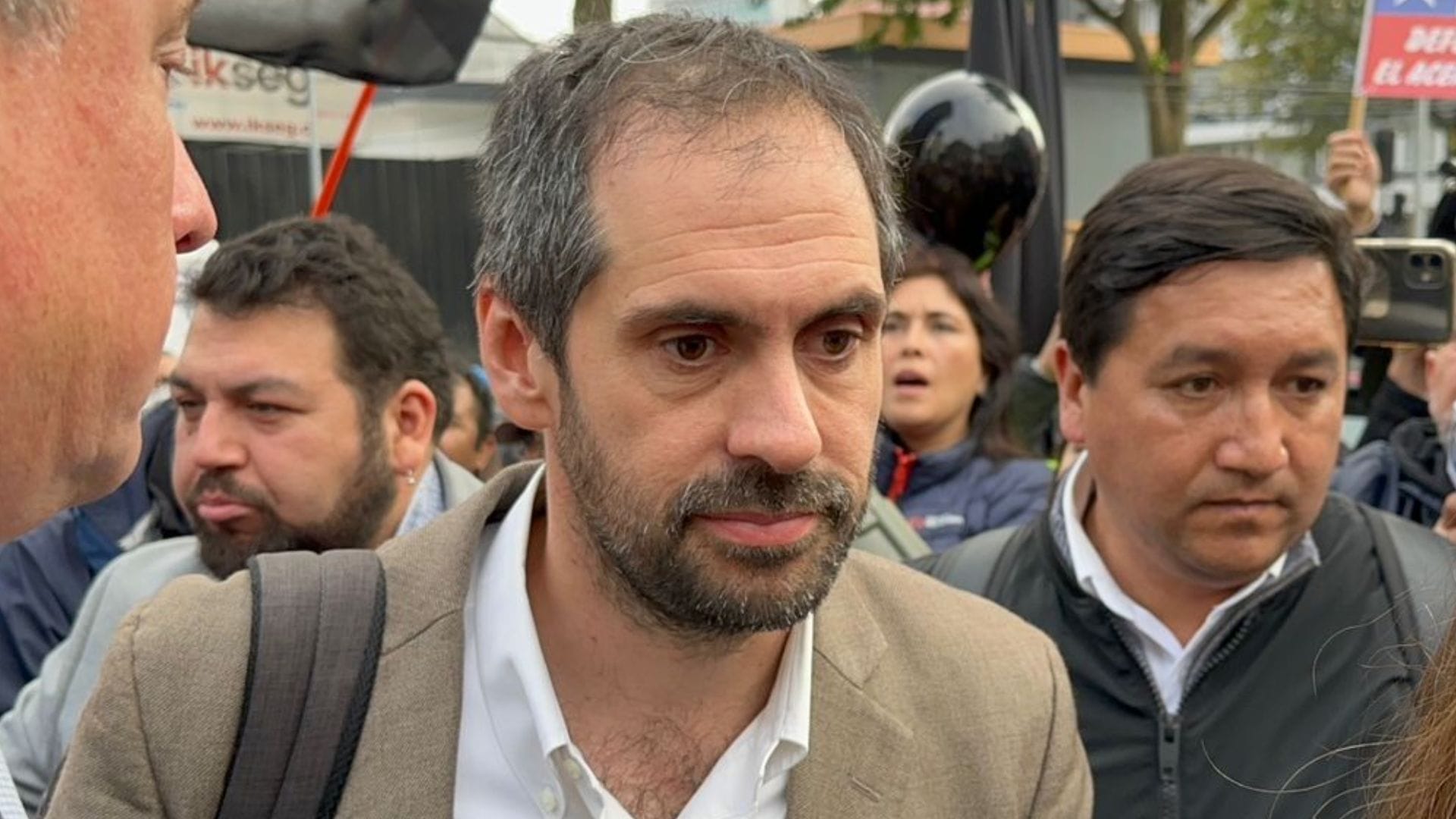 Grau insiste en compromiso del Gobierno para solucionar crisis de Huachipato