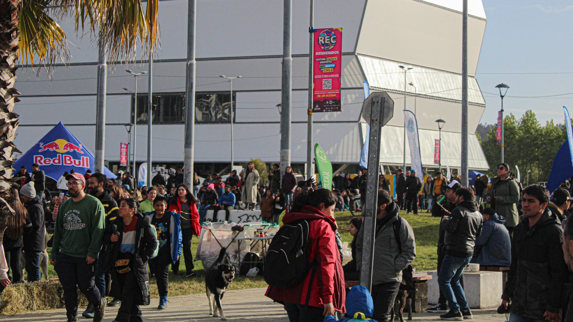 Teatro Biobío compromete agenda de trabajo tras quejas de vecinos de Concepción por efectos del Festival REC