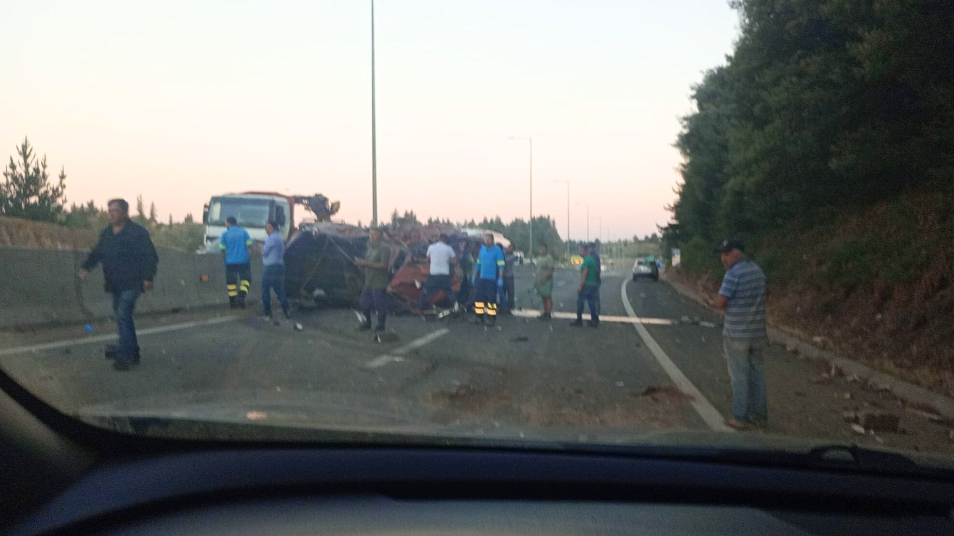 Accidente de tránsito deja una persona fallecida: Vehículo sufrió grave volcamiento en ruta que une Concepción con Cabrero