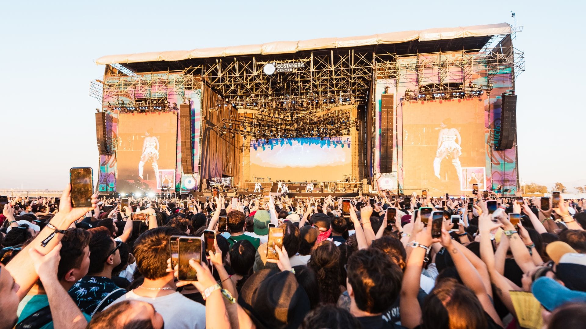Con extensión horaria: ¿Cómo funcionará el Metro y buses RED durante Lollapalooza 2024?