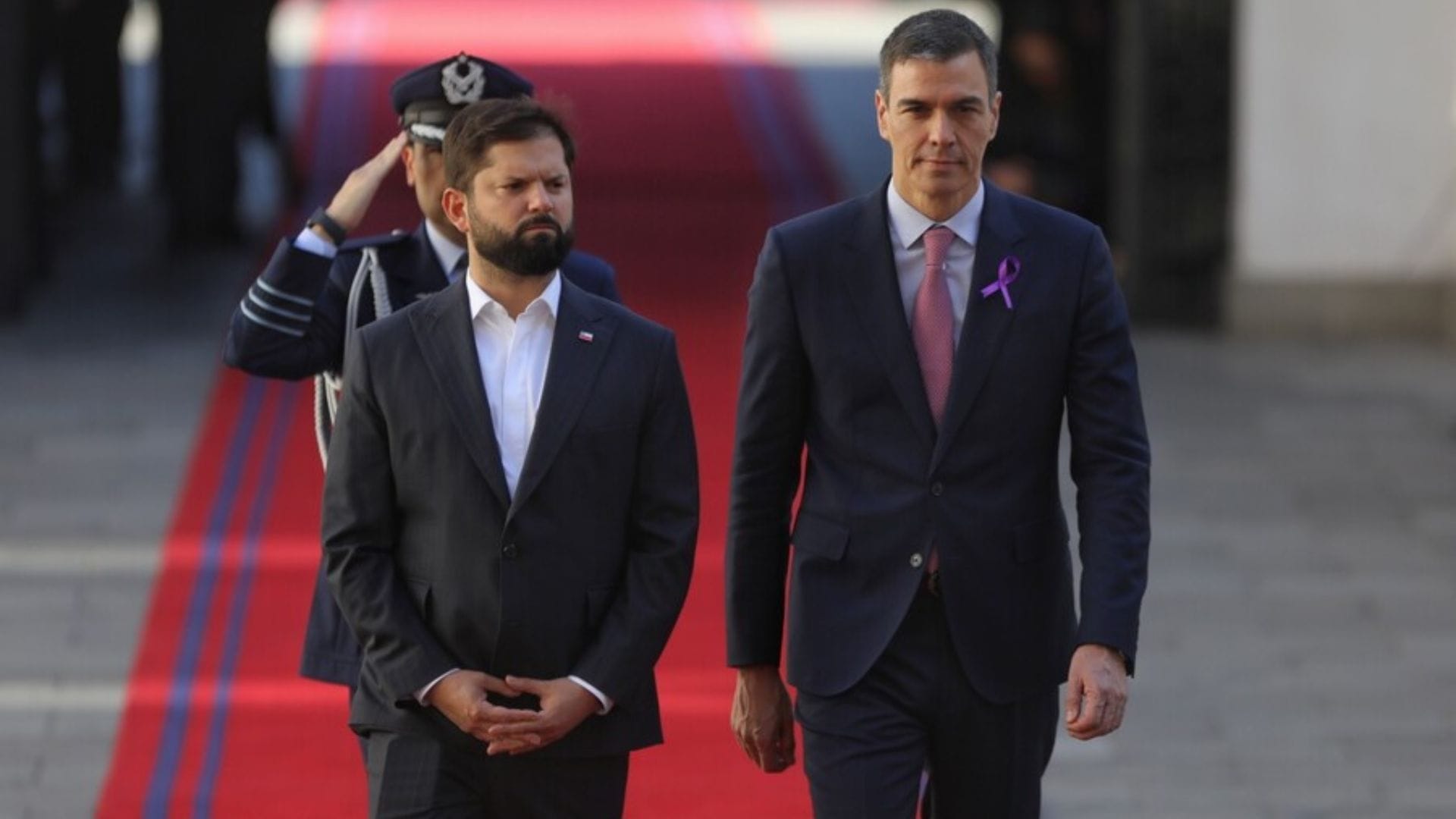 Pedro Sánchez alabó sus “cualidades culinarias”: Presidente Boric reveló qué fue lo que cocinó en su visita a Chile