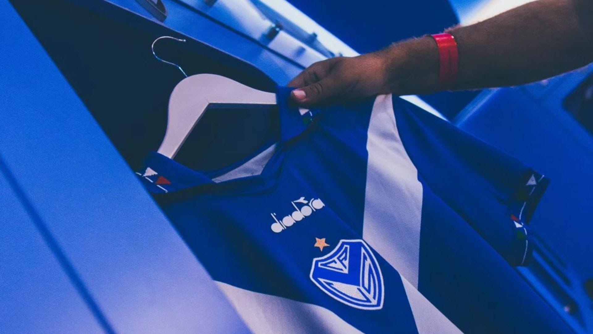 Cuatro futbolistas del Vélez fueron acusados por un presunto abuso sexual a una mujer de 24 años