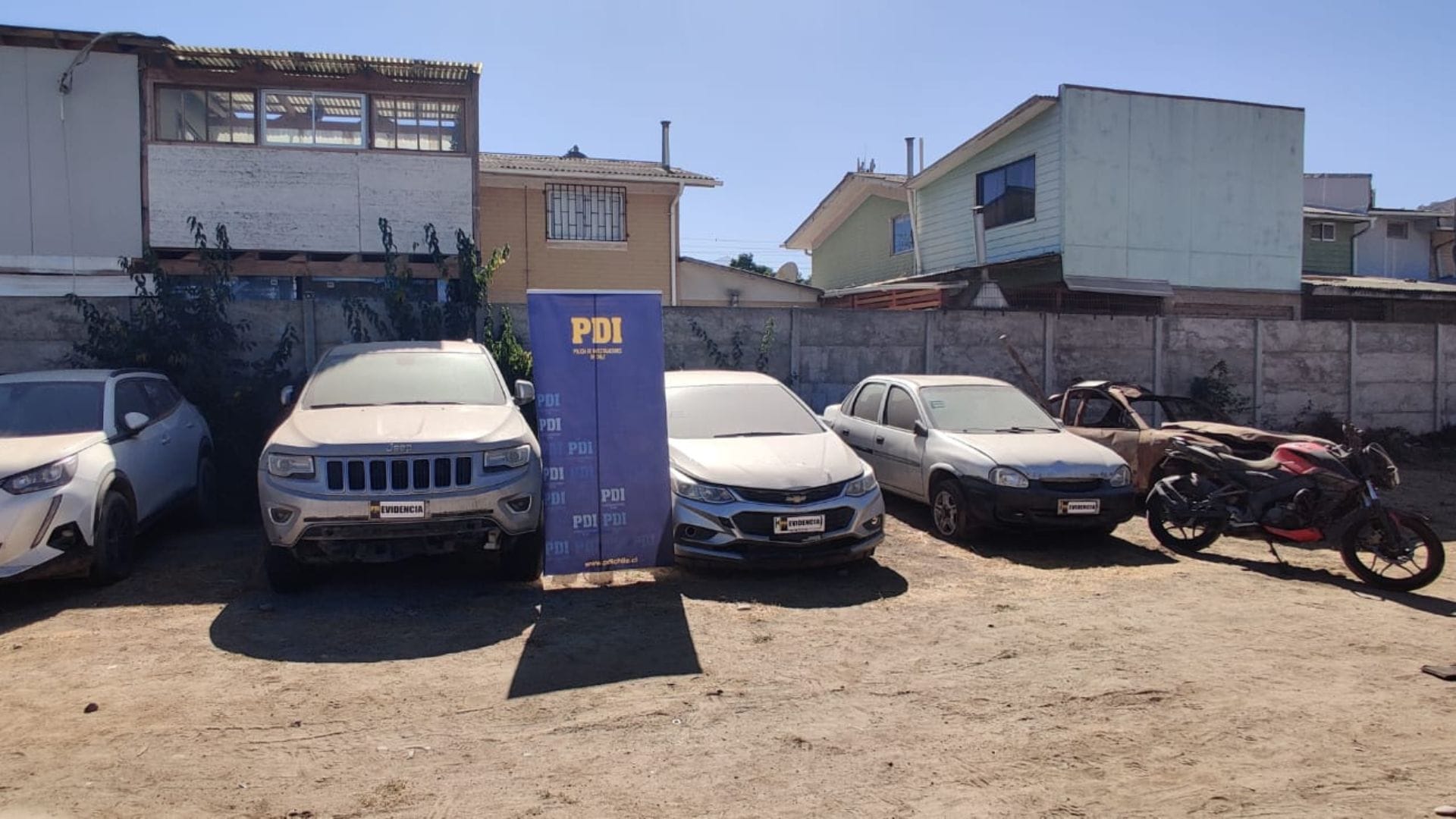 Hallan 14 vehículos robados en aparcadero de La Calera