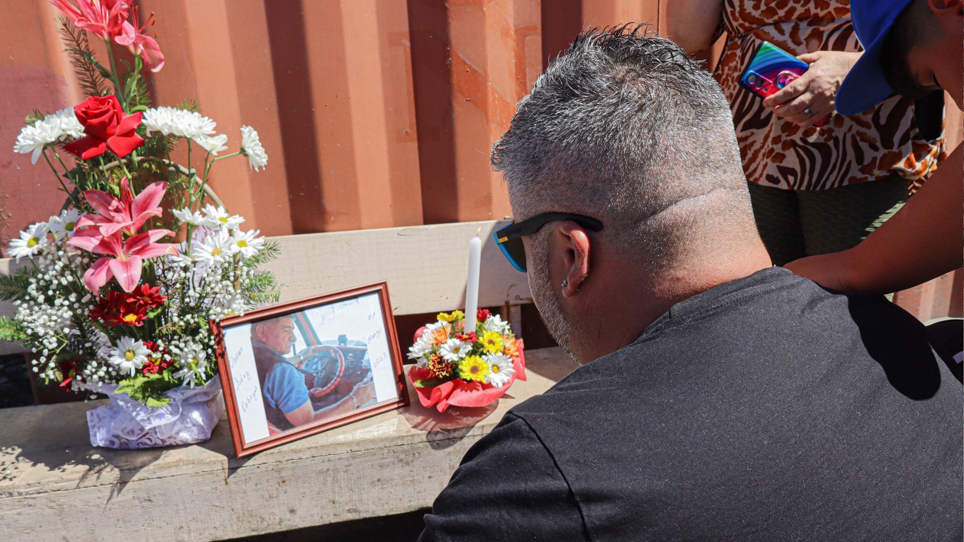 Familiares y compañeros rinden homenaje a chofer de Vía Futuro un año después de su muerte