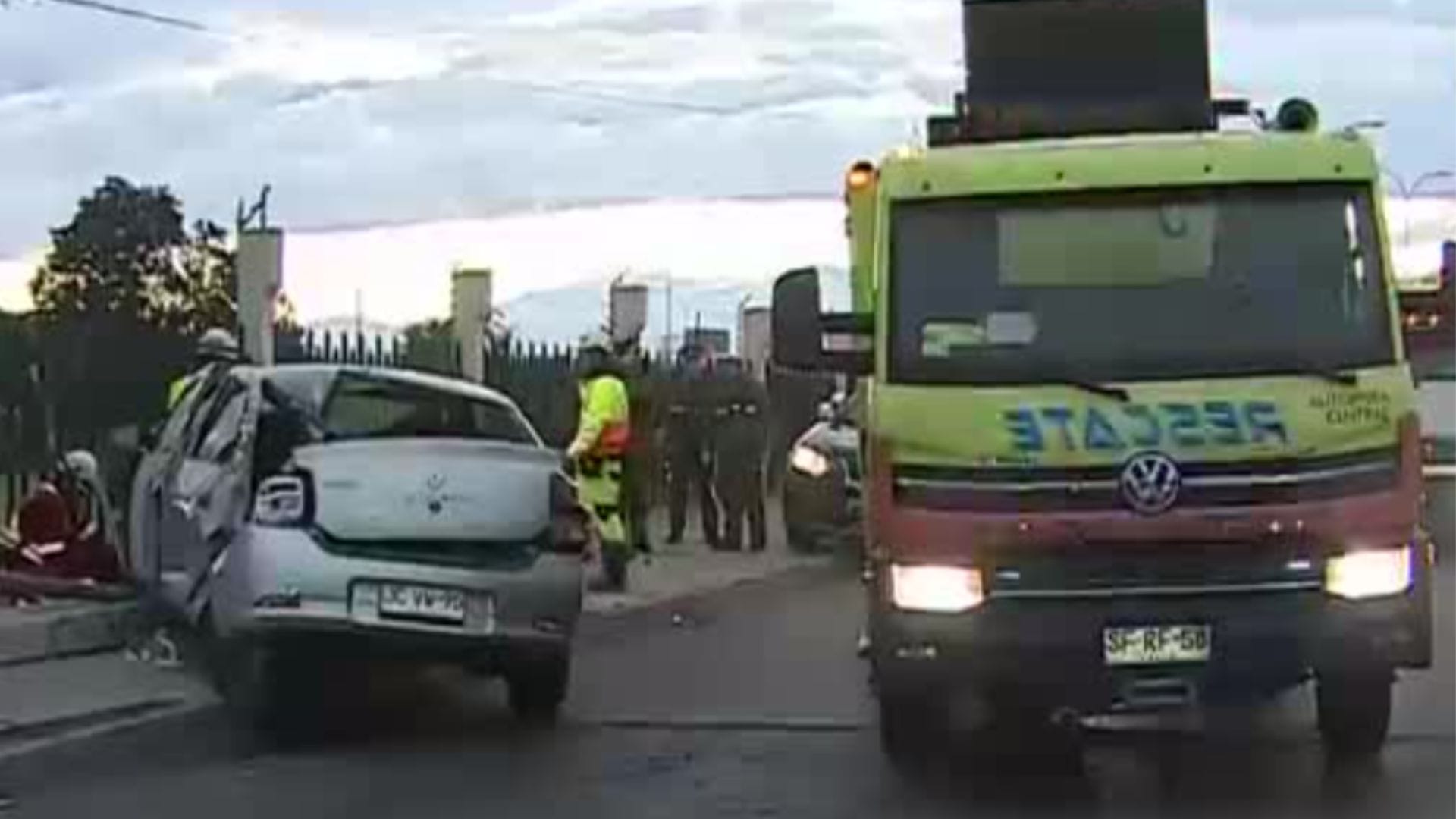 Conductor chocó y fue asaltado por transeúntes que se acercaron a “ayudarlo” en Lo Espejo