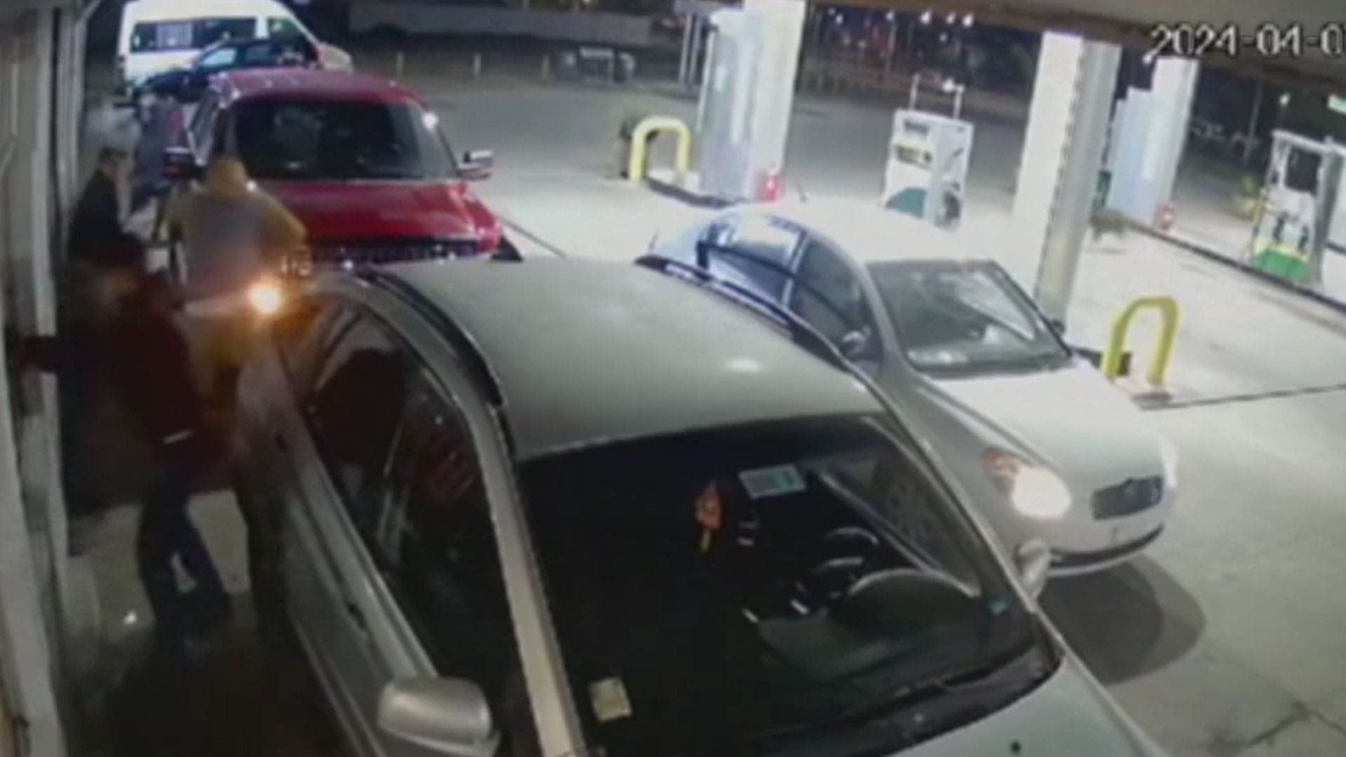 Captan violento asalto en servicentro Petrobras de Coronel