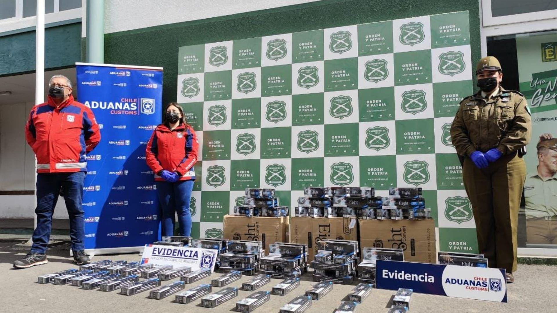 Los comercializaban al interior de domicilio pese a su prohibición de venta: Decomisan más de 25 mil cigarrillos en Arauco