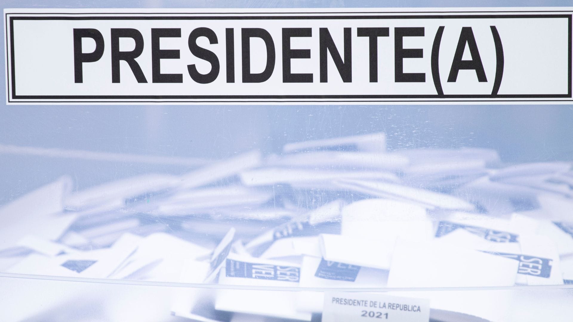 Editorial: Nos llenamos de candidatos y candidatas presidenciales