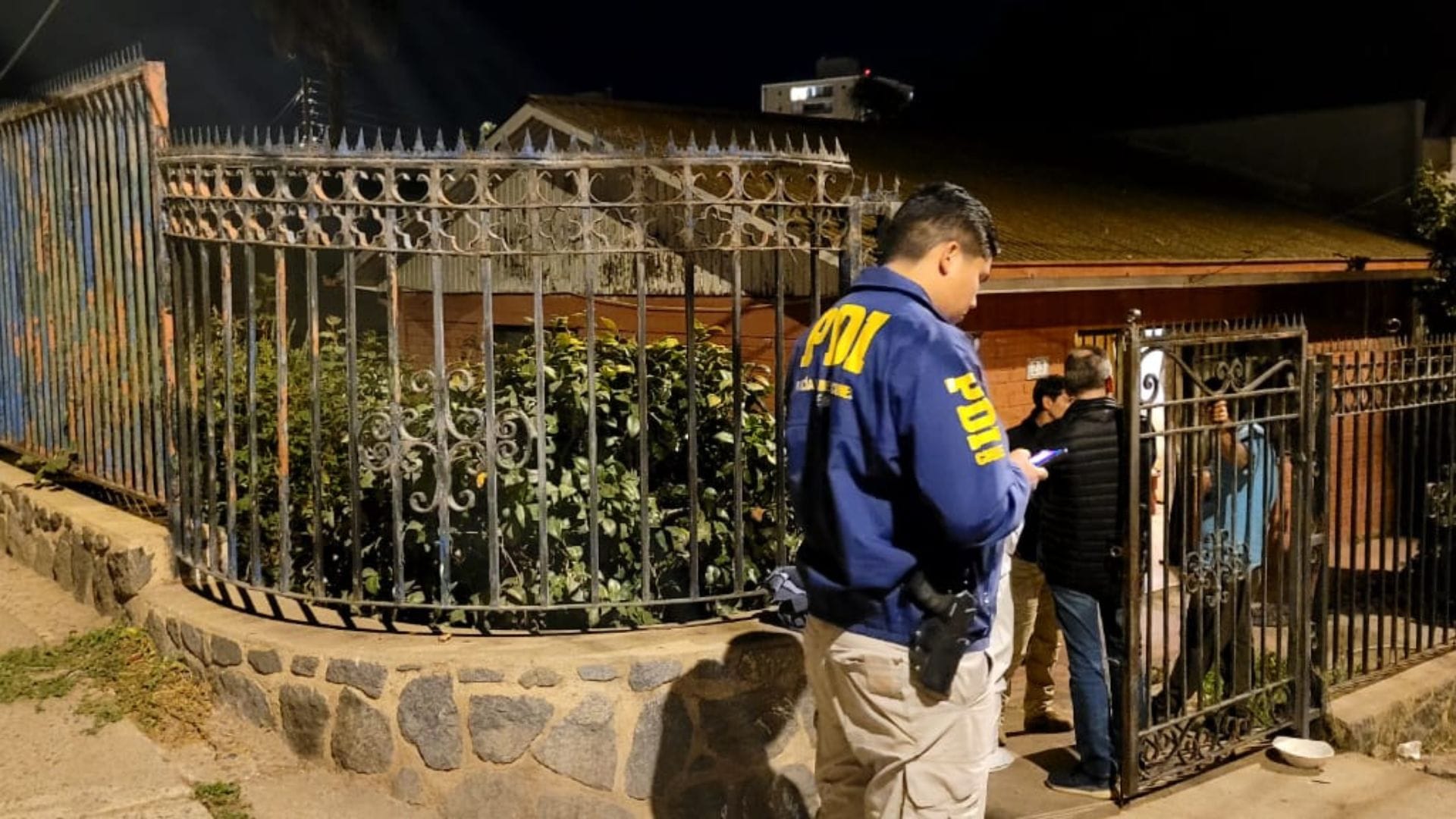 Madre muere baleada mientras protegía a sus pequeños hijos en Viña del Mar: Atacaron su casa
