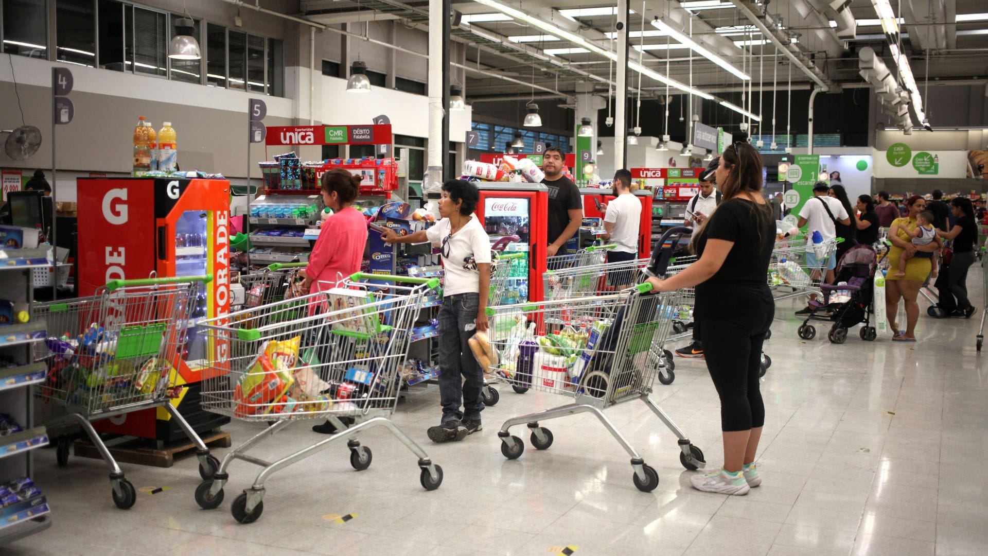 Horarios de supermercados en Año Nuevo: Lo que necesitas saber para tus compras de última hora