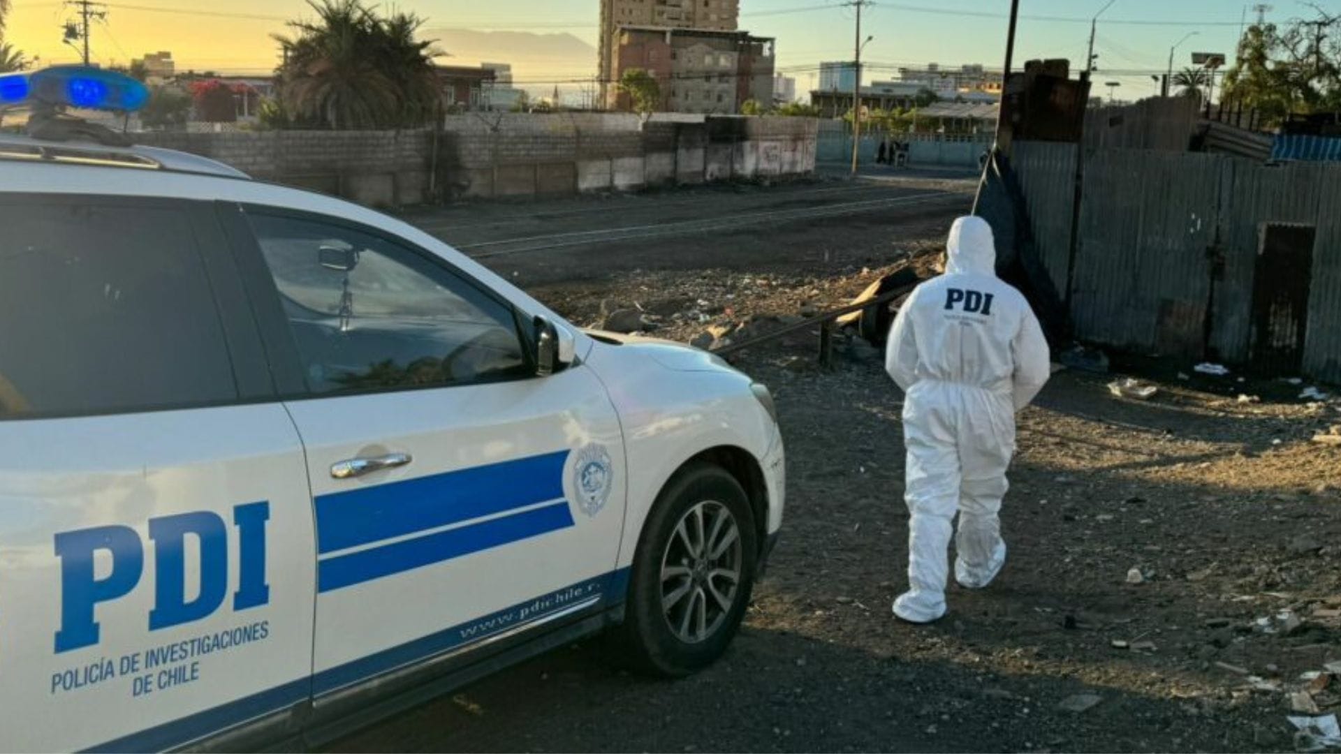 Investigan causa de muerte: Joven de 24 años fue encontrado sin vida en plena vía pública del sector centro de Antofagasta