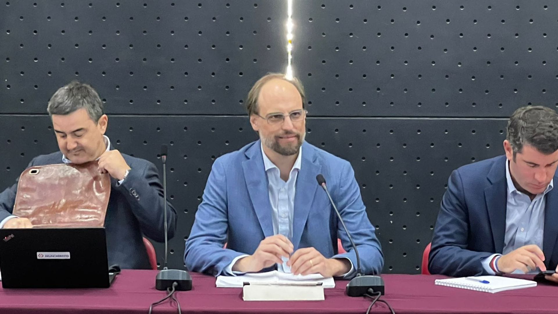 “Este plan de suspensión no es una medida de presión”: Gerente de Huachipato en comisión parlamentaria por crisis de la siderúrgica