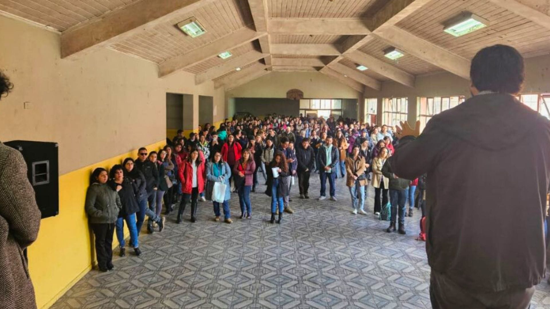 Profesores de Lota mantienen movilización ante inseguridad en colegios