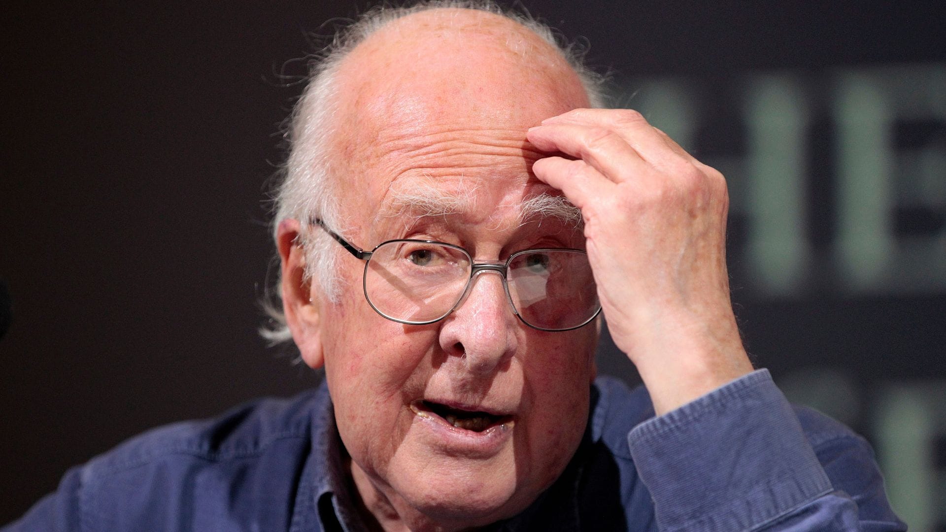 A los 94 años falleció el físico Peter Higgs, quien ganó el Nobel y descubrió el “bosón de Higgs”