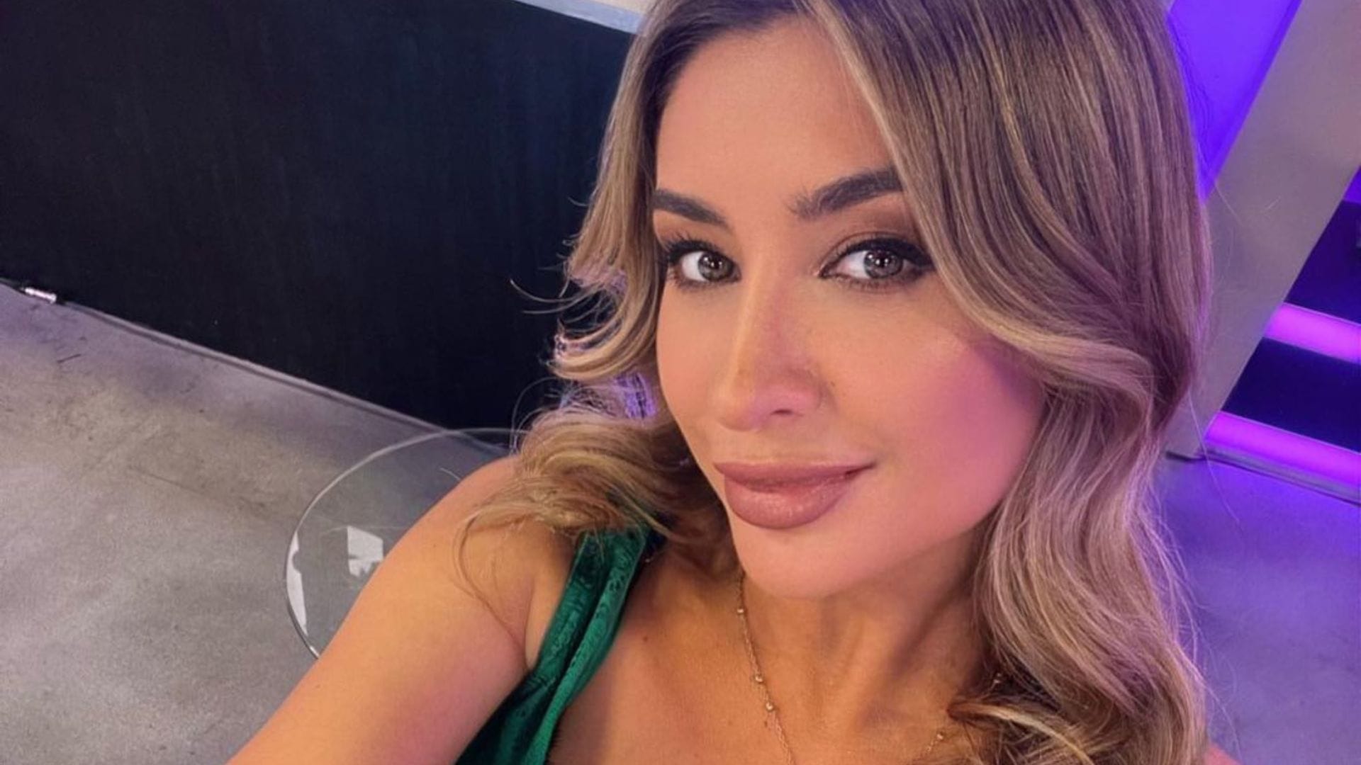Le costó caro el escándalo con Kaminski y Carla Jara: Desvinculan a Camila Andrade de programa en La Red