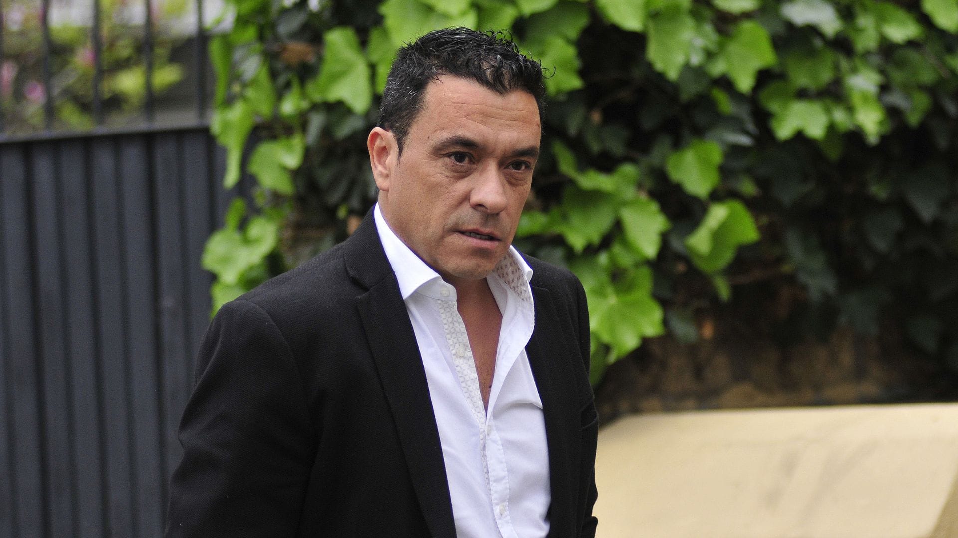Claudio Palma se ausenta de transmisión de partido tras sufrir accidente de tránsito
