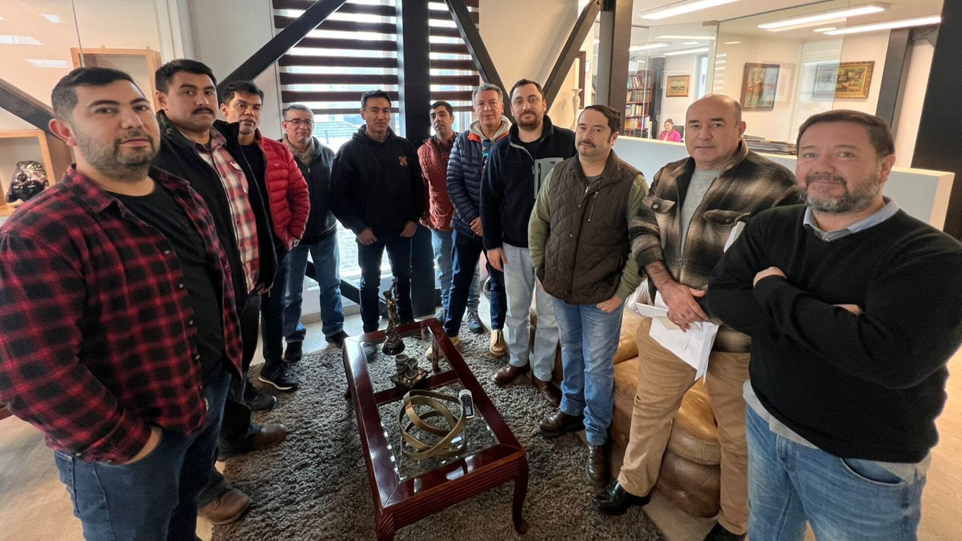 Ex trabajadores hombres de Enap Refinería Biobío acusan despido por discriminación de género