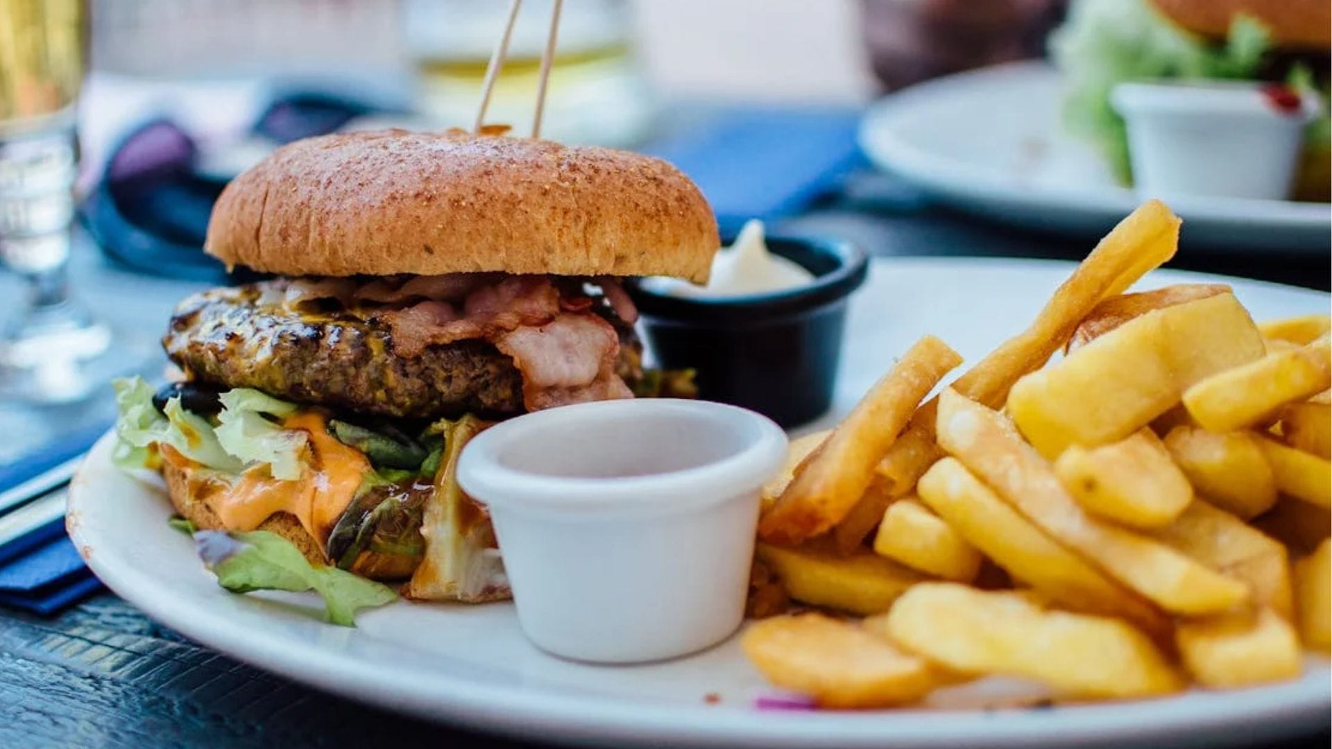 ¿Dónde celebrar el día de la hamburguesa en Concepción?