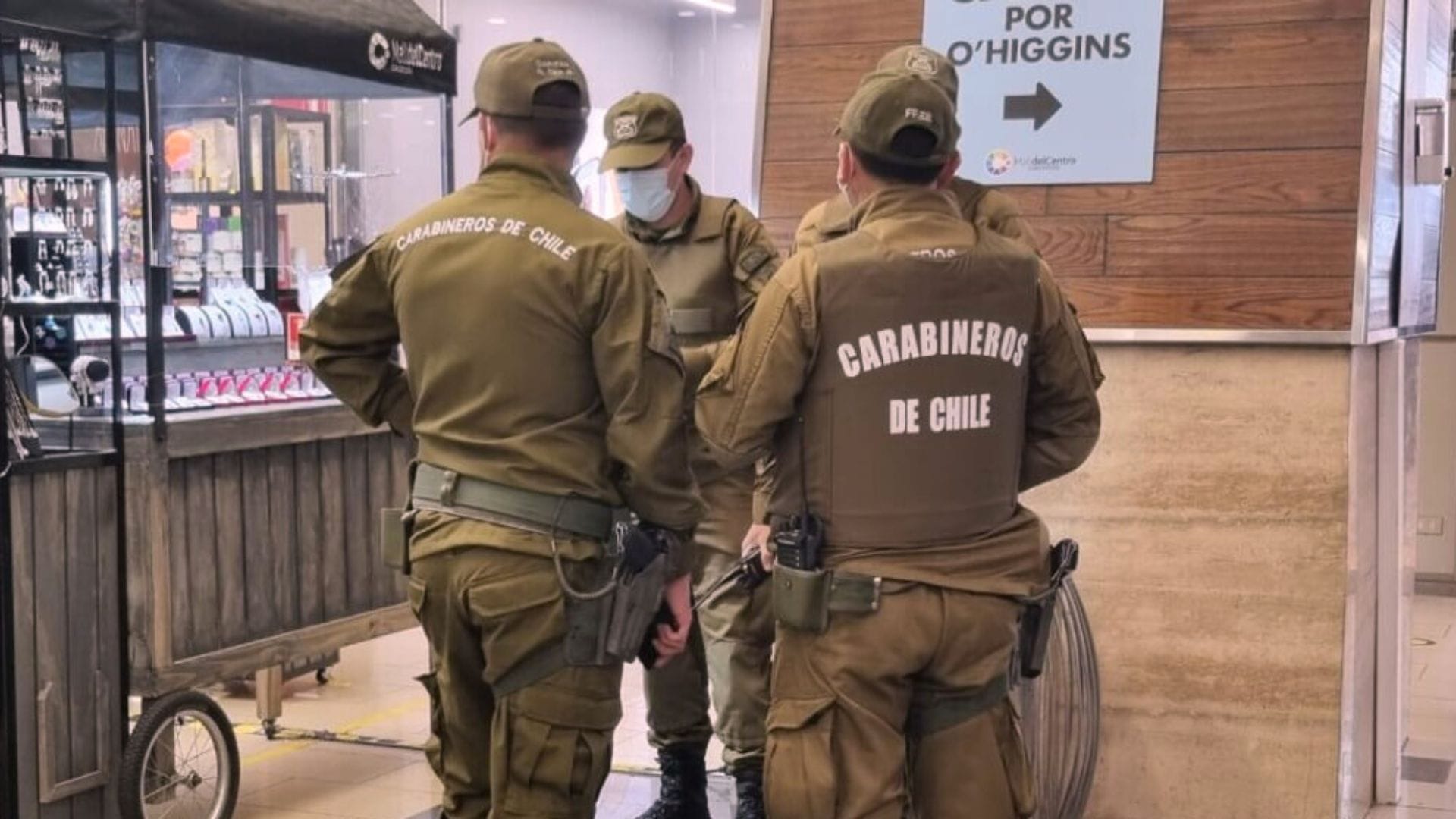 Reportan evacuación desde el cuarto piso del Mall del Centro Concepción