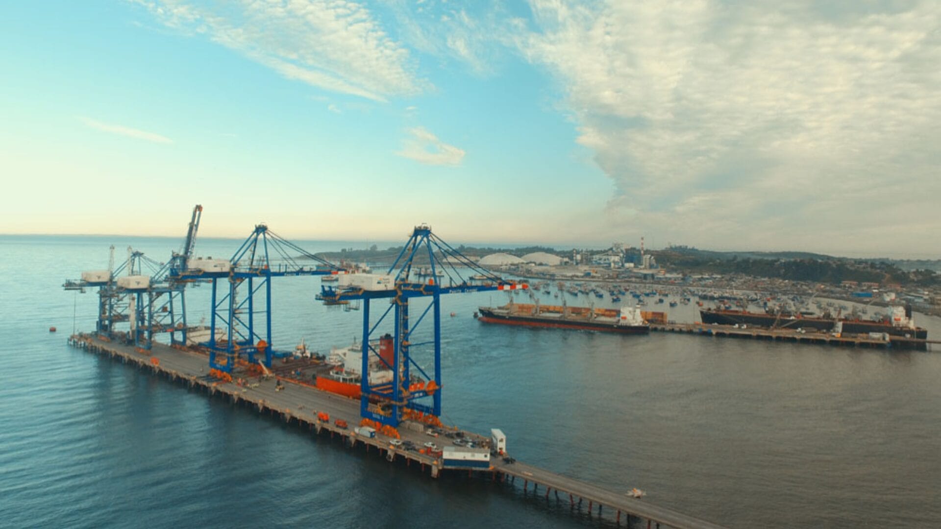 Por incumplimiento en acuerdos laborales: Trabajadoras eventuales de Puerto Coronel iniciaron huelga de hambre
