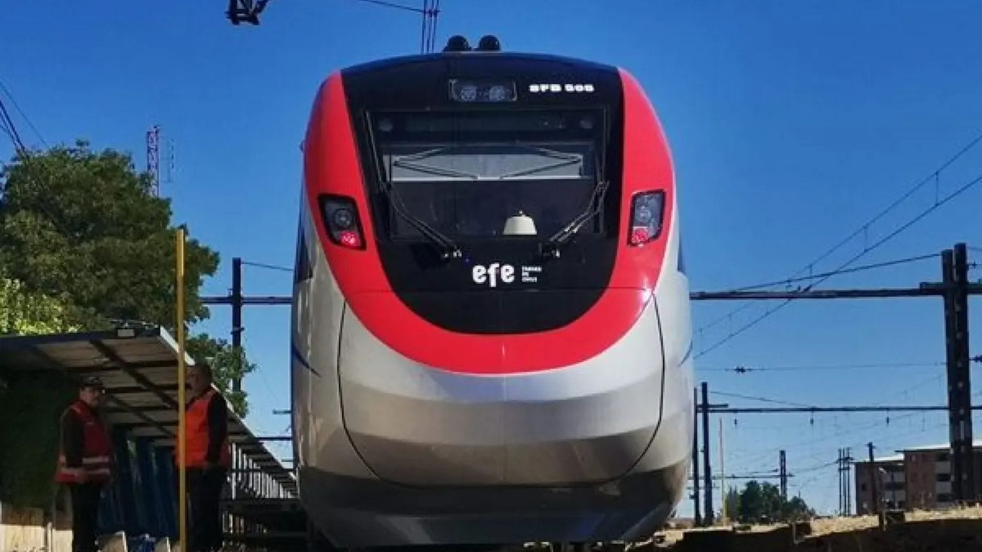 En pleno viaje inaugural se descarriló tren Santiago-Temuco