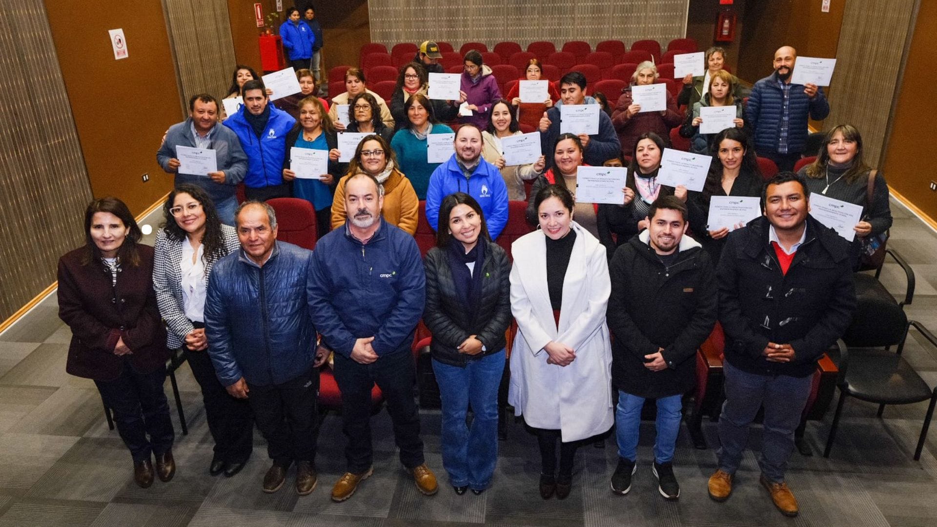 “Podré reiniciar el emprendimiento que perdí por los incendios”: Familias de Santa Juana celebran oportunidad para ponerse de pie