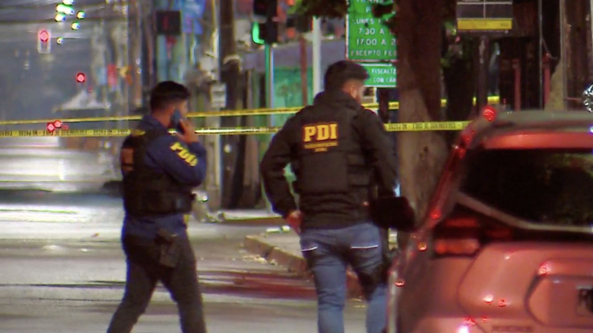 Intentó escapar y lo acribillaron: Hombre muere tras recibir múltiples disparos afuera de una botillería en el Barrio Franklin