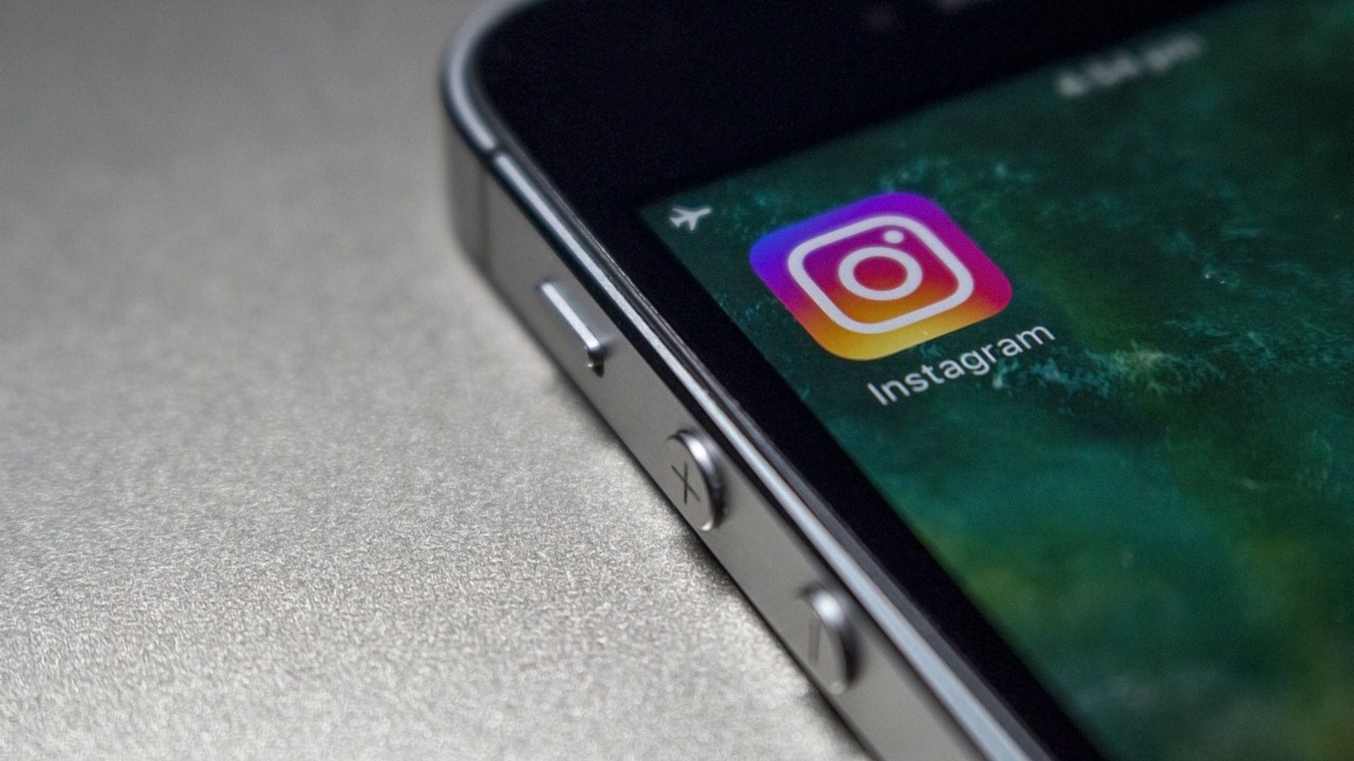 Joven apuñaló a su hermana durante una transmisión de Instagram en Argelia